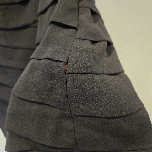 Tory Burch Navy Tiered Bow Top Size 6 - Picture 5 of 7